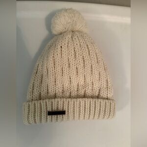 Cozy Cream Knit Pom-Pom Billabong Beanie